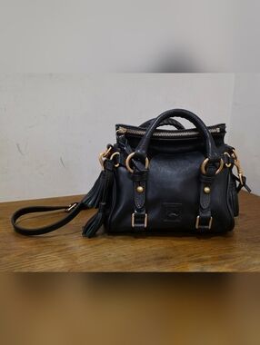 Like New! RARE Micro Dooney and bourke small black leather Crossbody/Satchel Bag